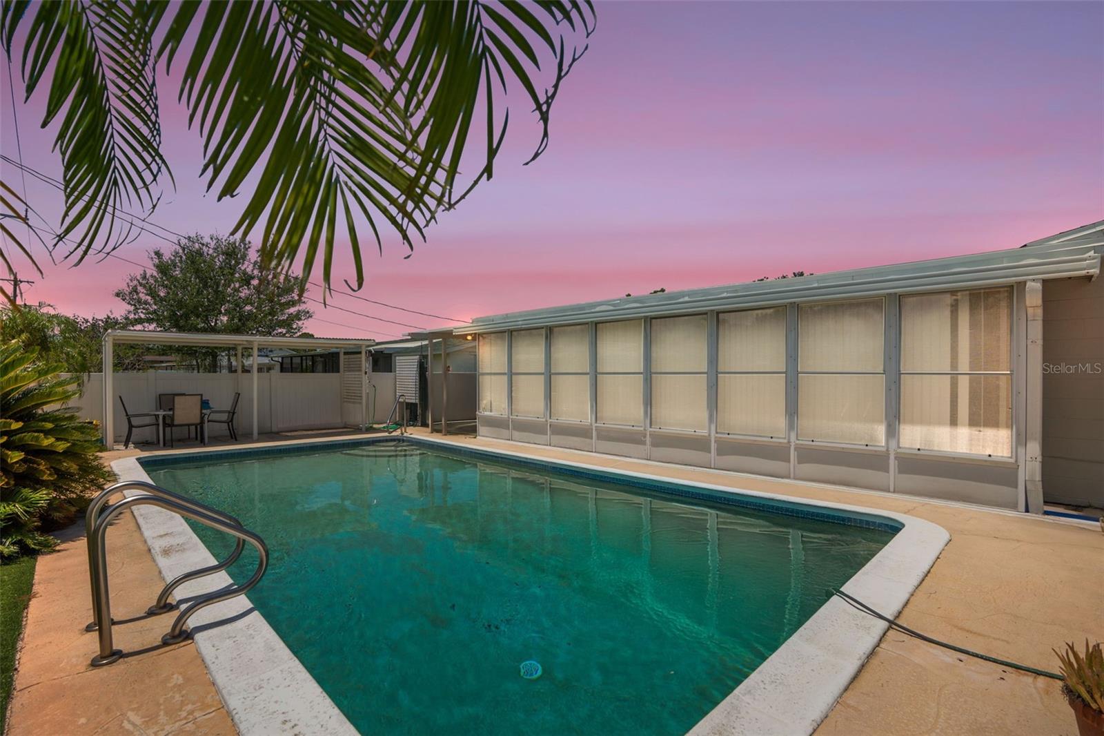 SOUTH GATE - Residential