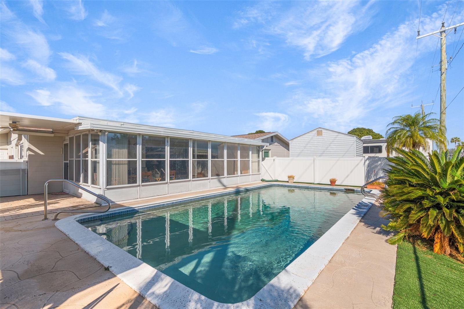 SOUTH GATE - Residential