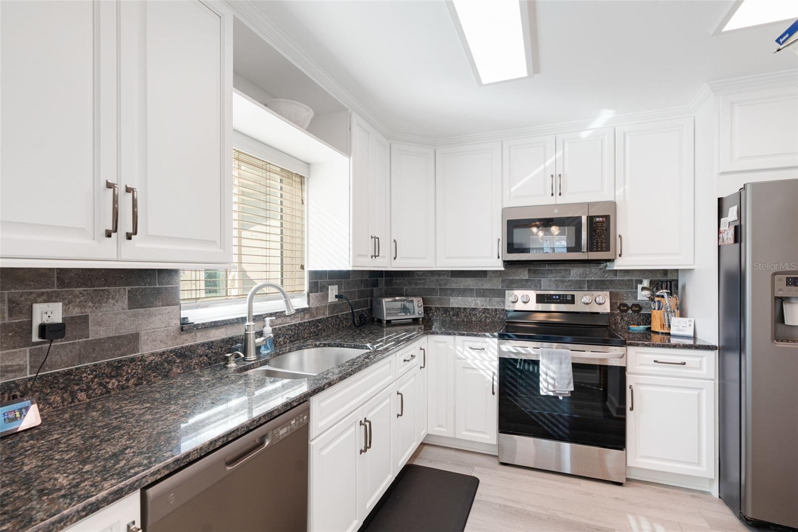 SOUTH GATE - Residential