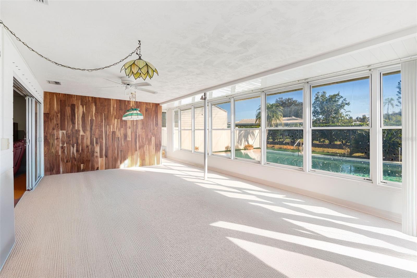 SOUTH GATE - Residential