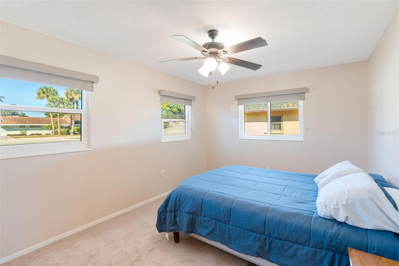 SOUTH GATE - Residential