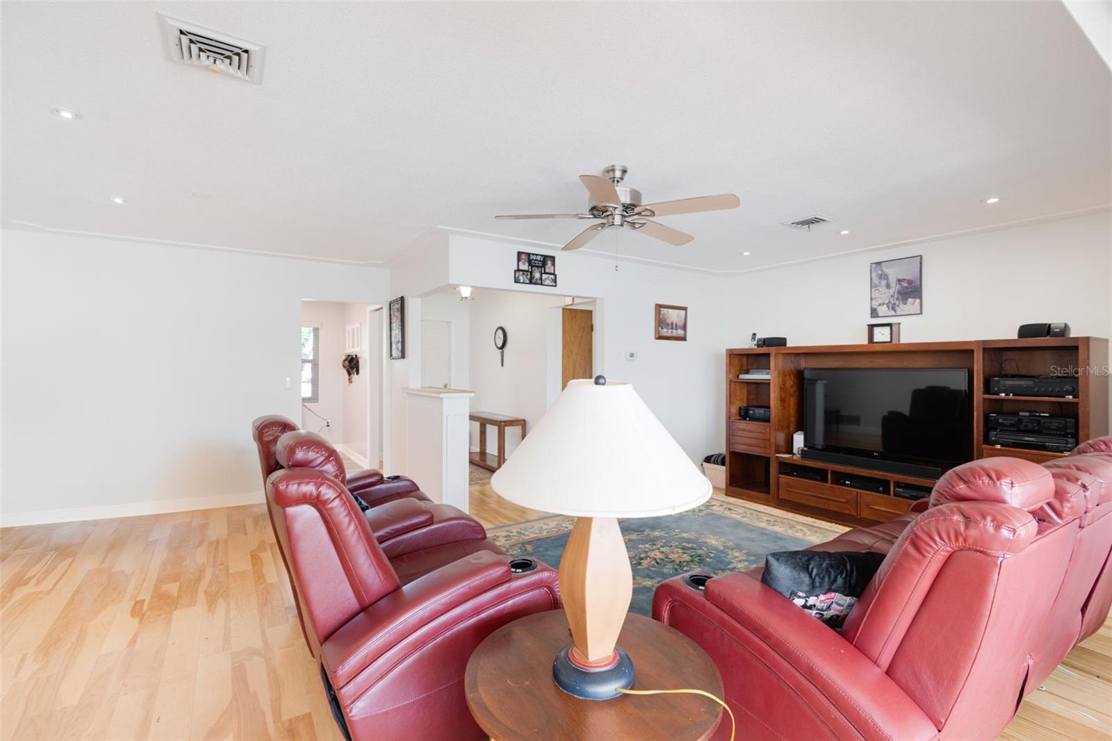 SOUTH GATE - Residential