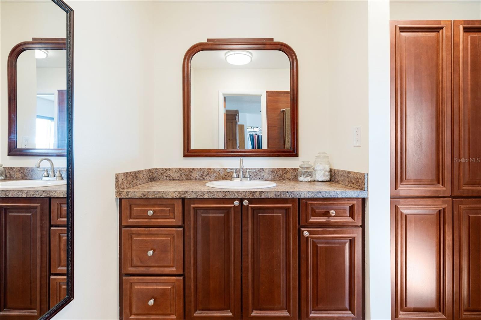 SOUTH GATE - Residential