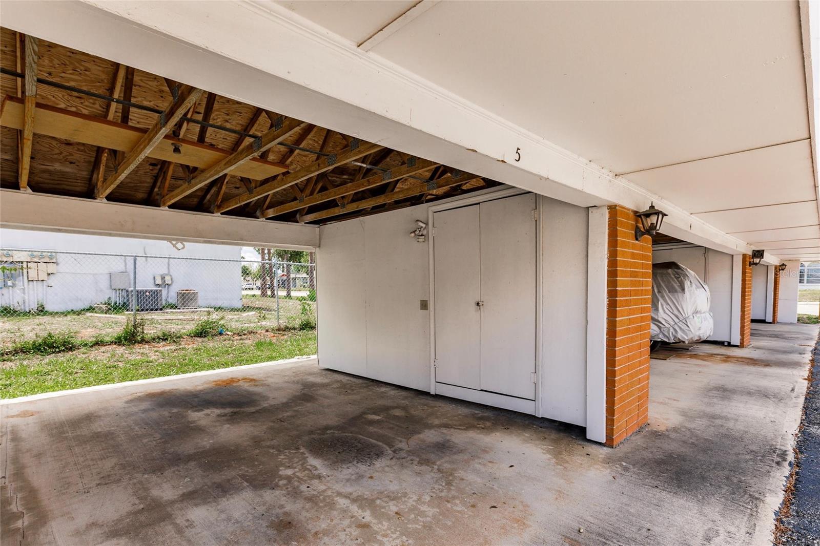 MARIA MANOR - Residential Lease