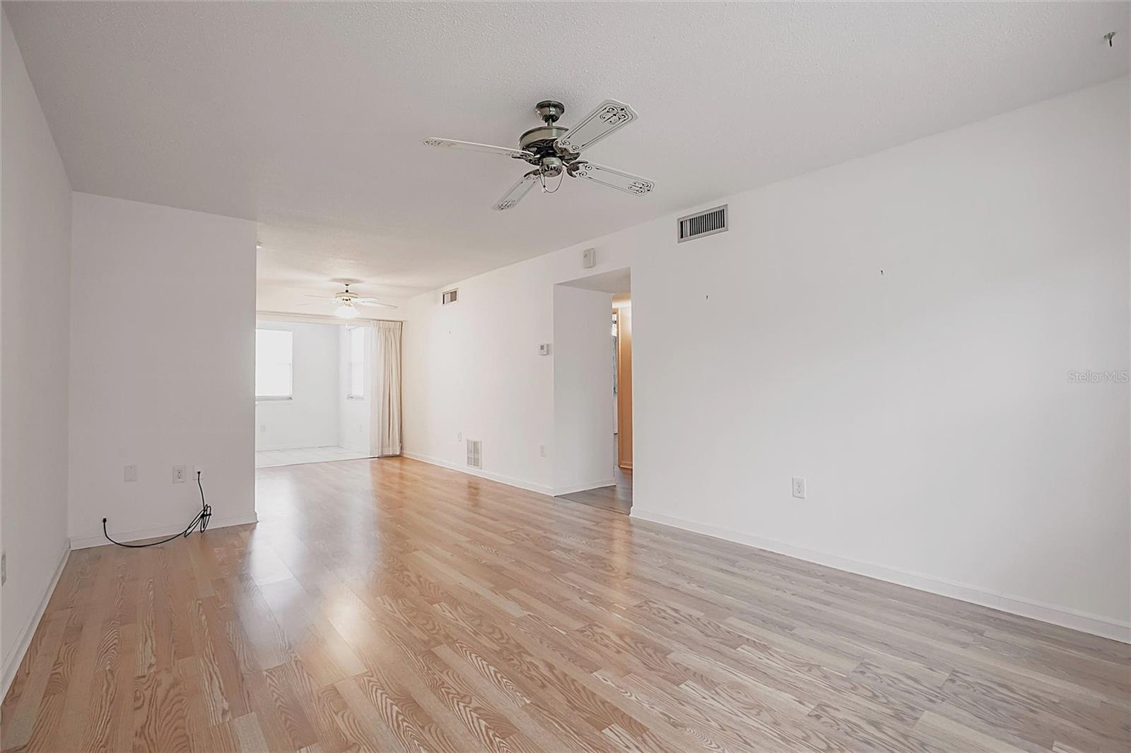 MARIA MANOR - Residential Lease