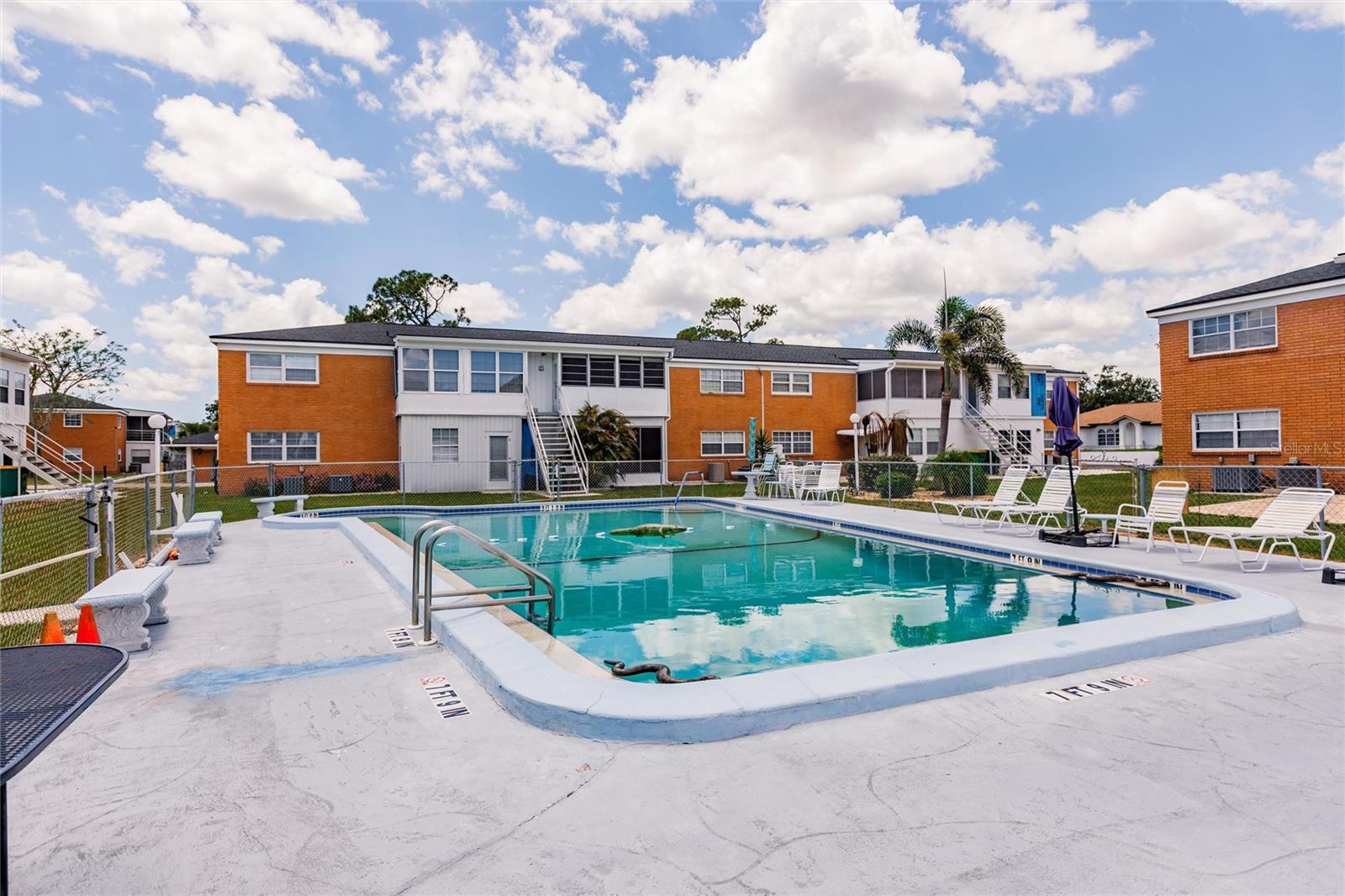 MARIA MANOR - Residential Lease