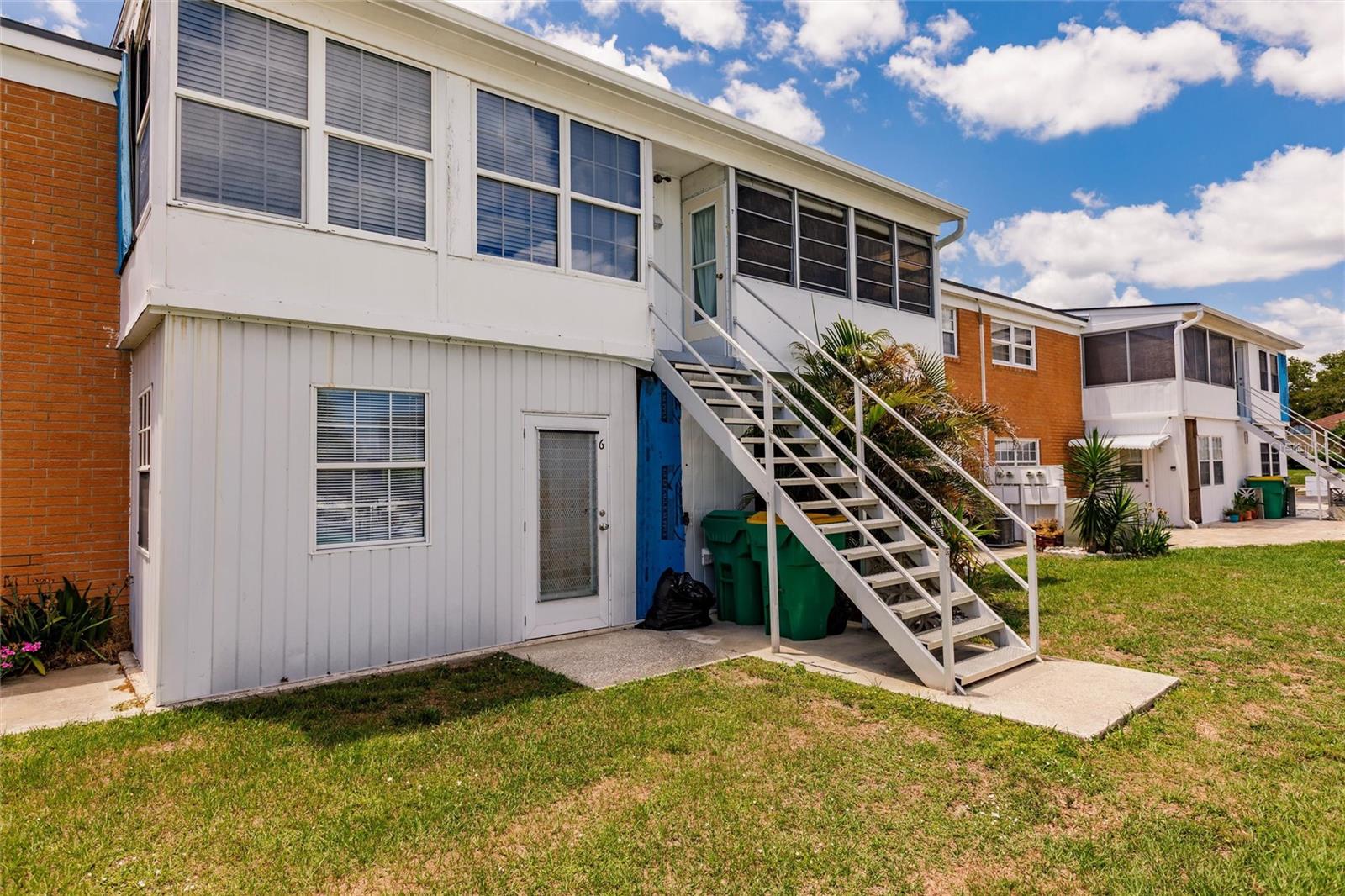 MARIA MANOR - Residential Lease