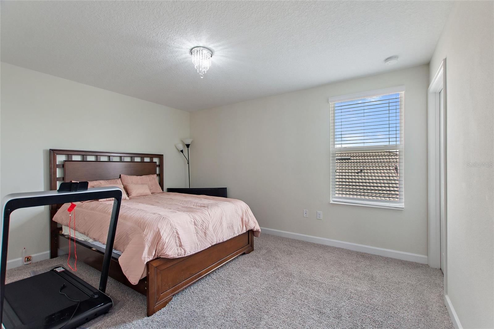 1443 BUNKER DR