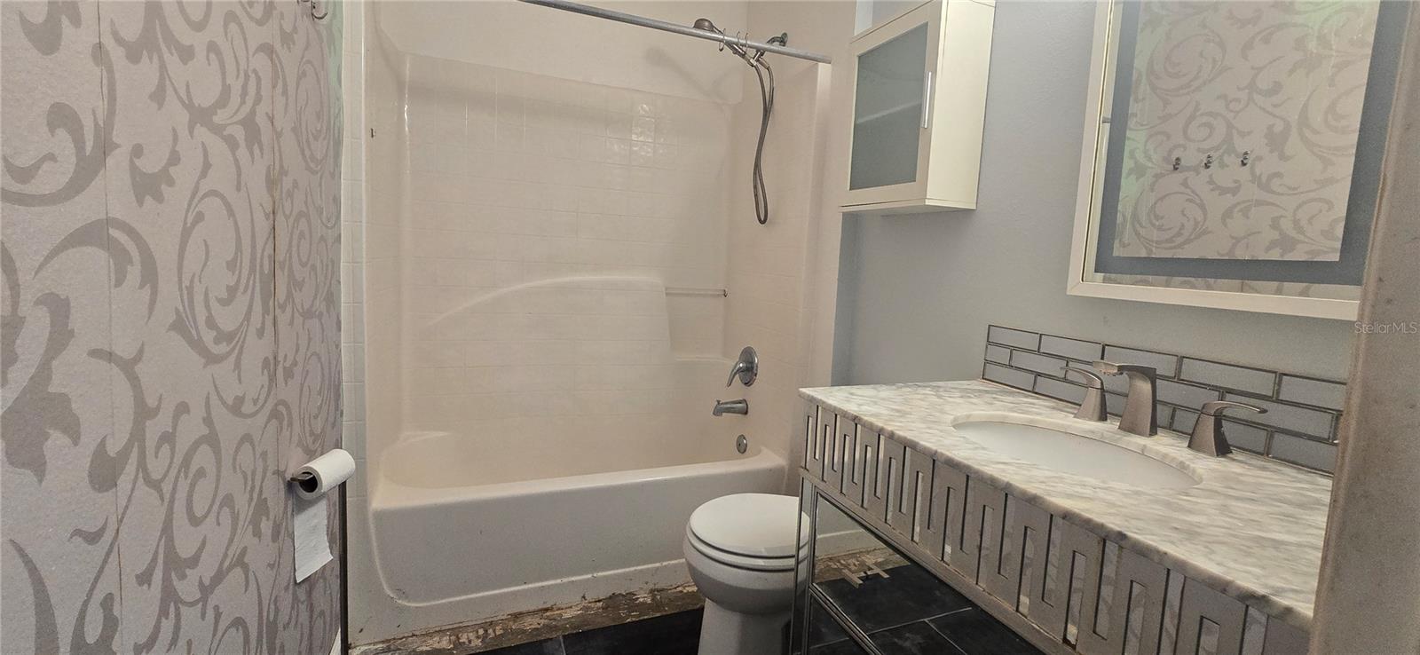 TURNBERRY RESERVE UNIT 1 - Residential