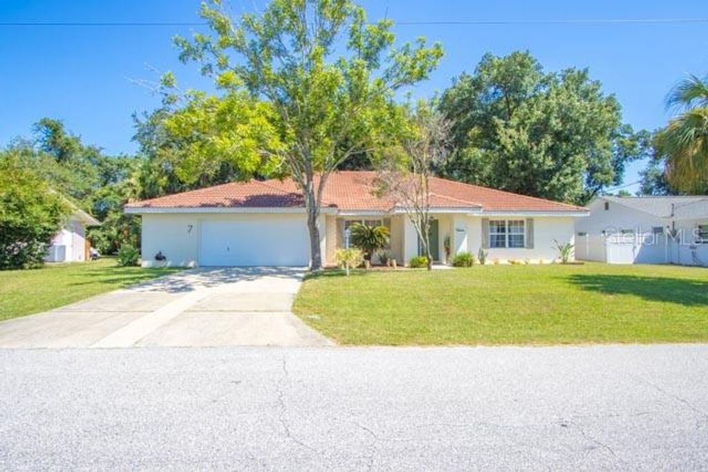 Photo of 7 Federal Lane, Palm Coast, FL 32137 (MLS # FC311506)