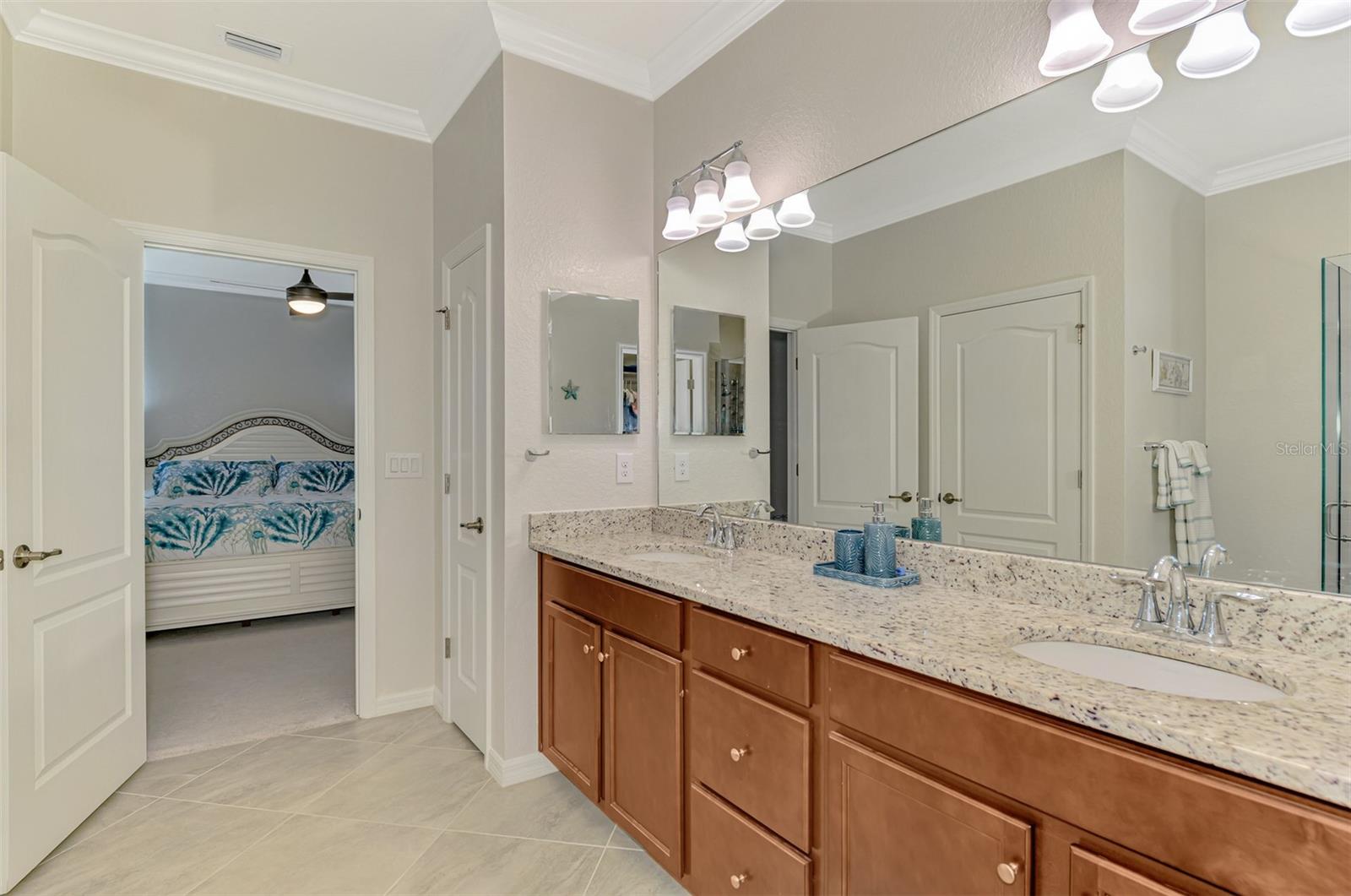 SARASOTA NATIONAL PH 13-B - Residential