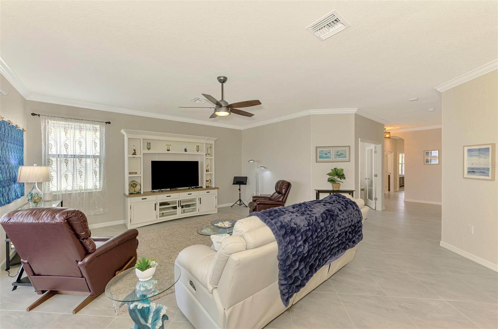 SARASOTA NATIONAL PH 13-B - Residential