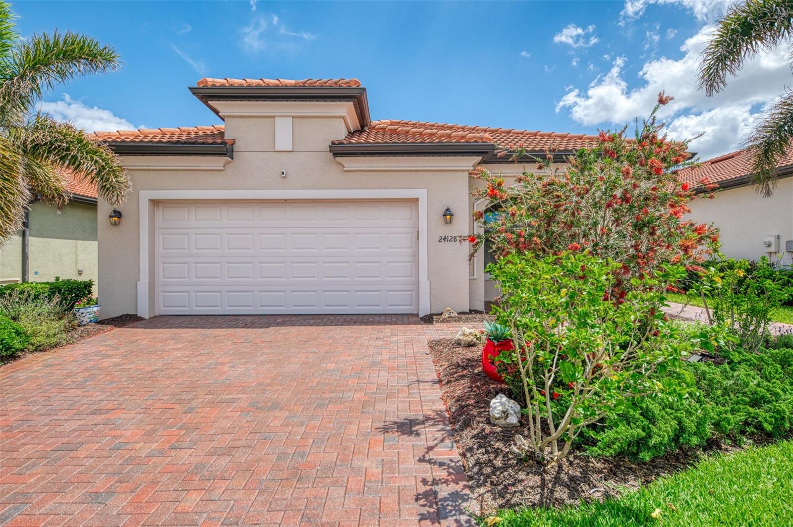 SARASOTA NATIONAL PH 13-B - Residential