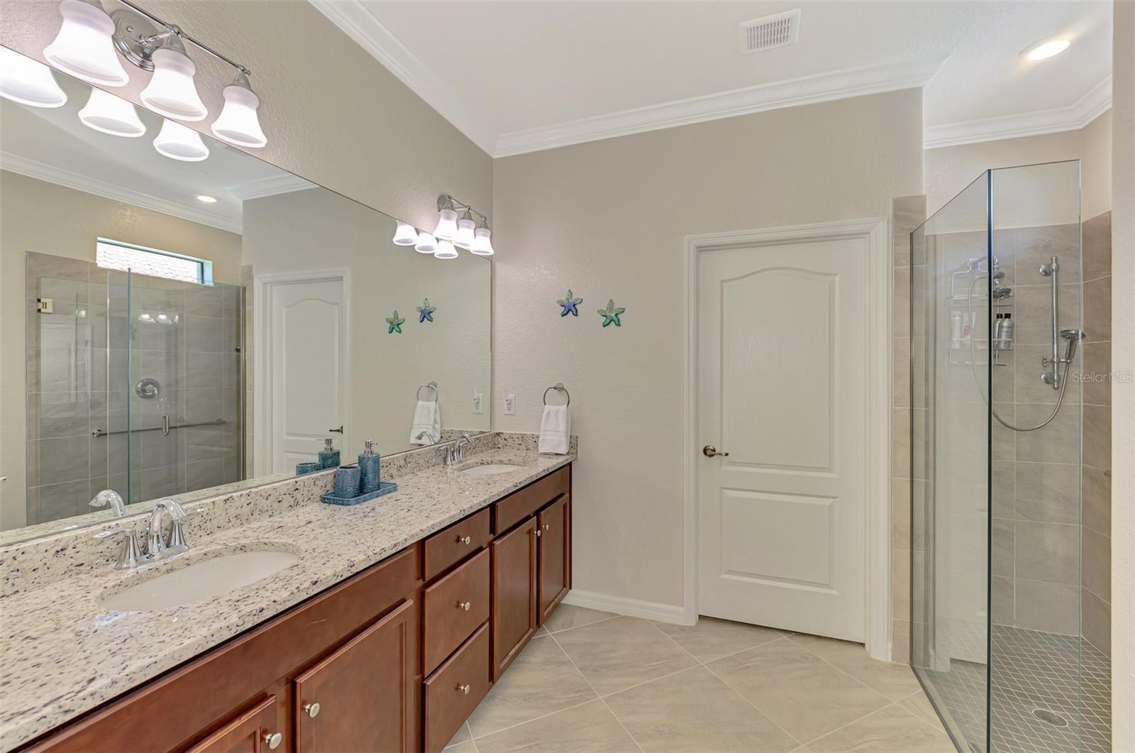 SARASOTA NATIONAL PH 13-B - Residential