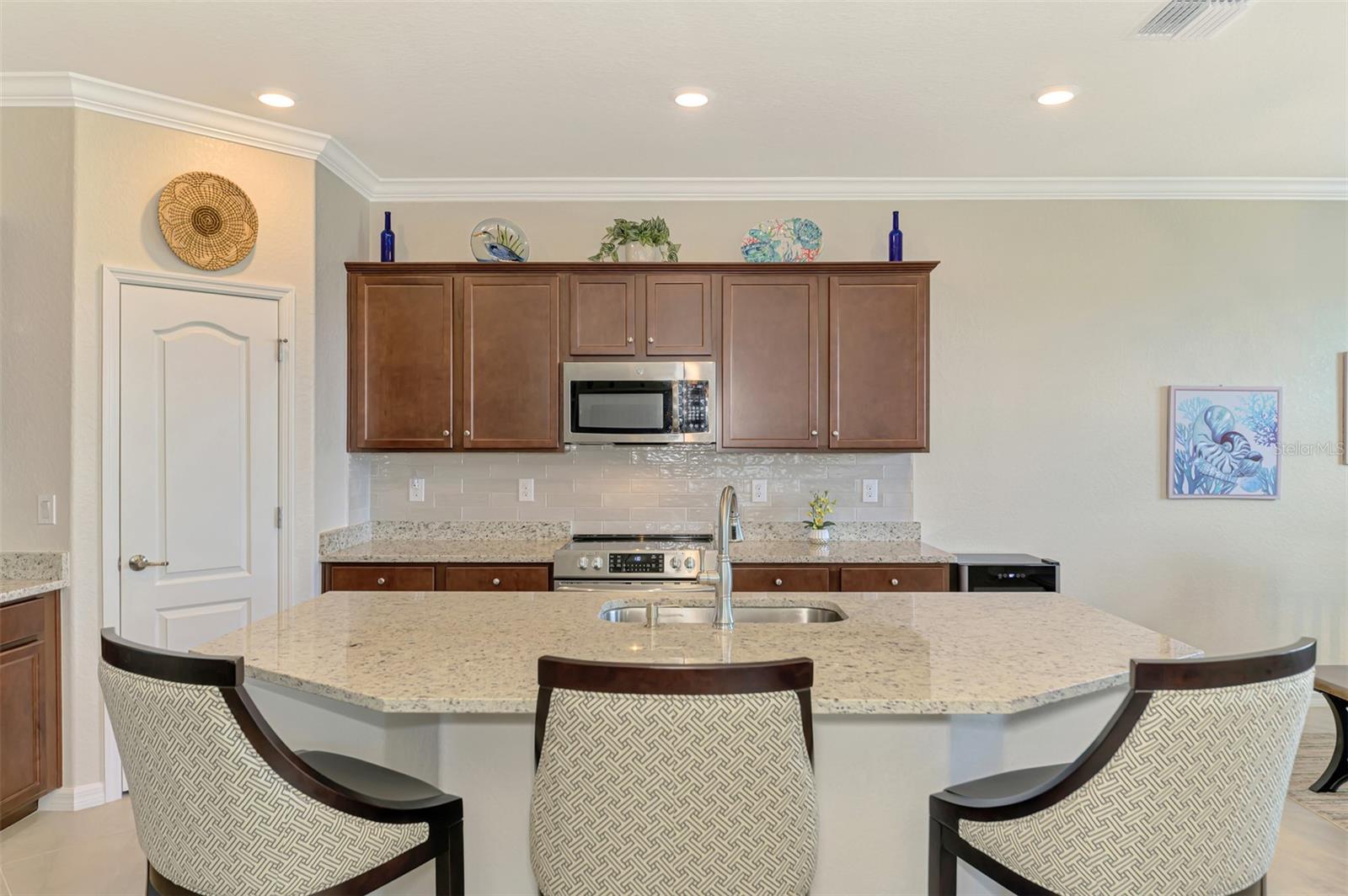 SARASOTA NATIONAL PH 13-B - Residential