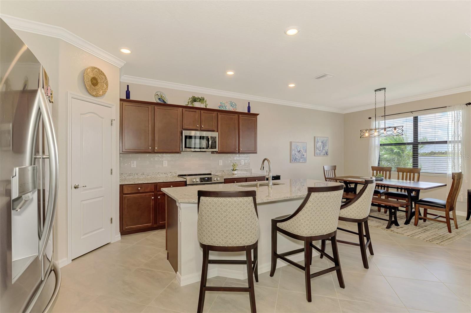 SARASOTA NATIONAL PH 13-B - Residential
