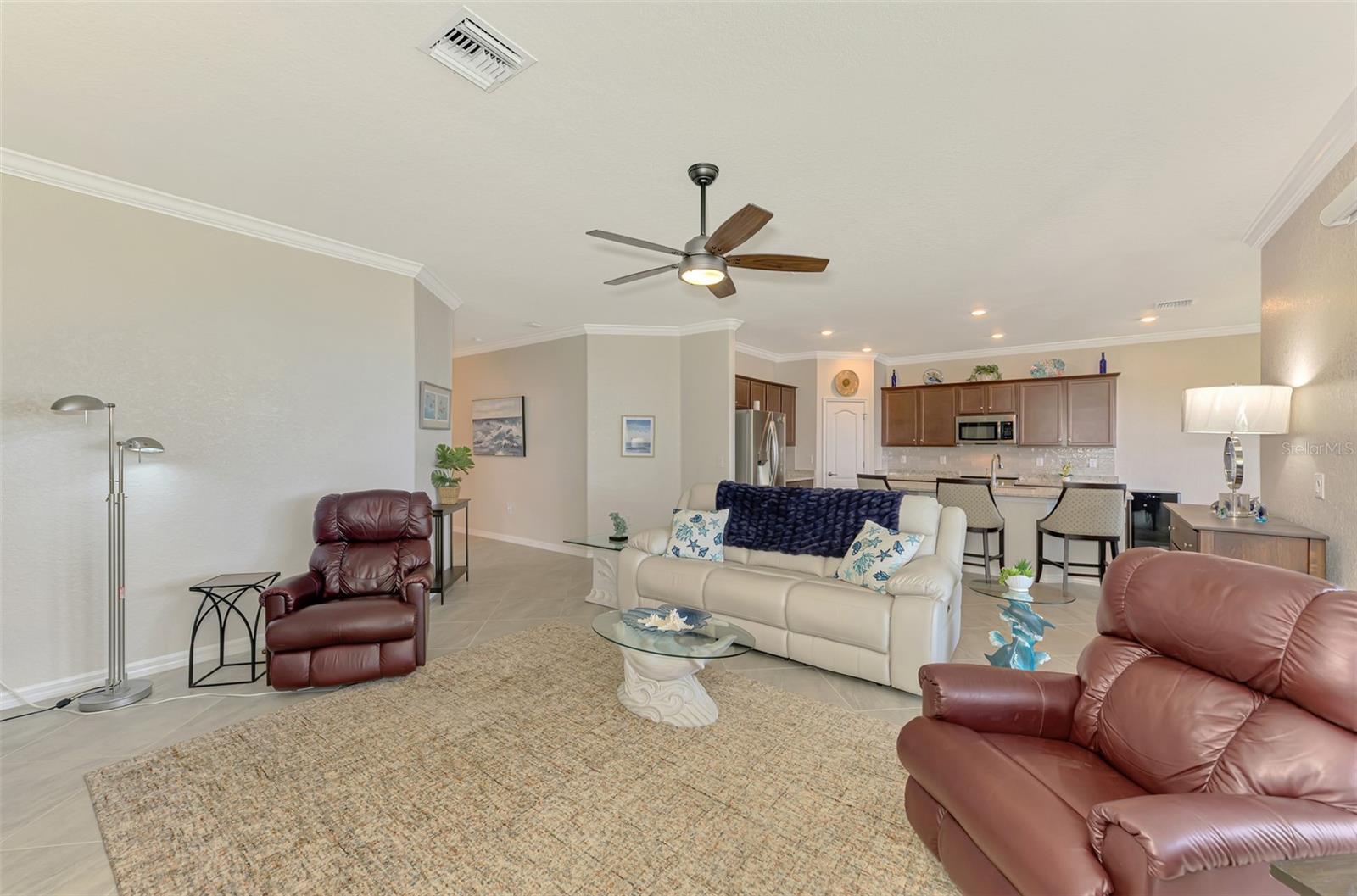 SARASOTA NATIONAL PH 13-B - Residential