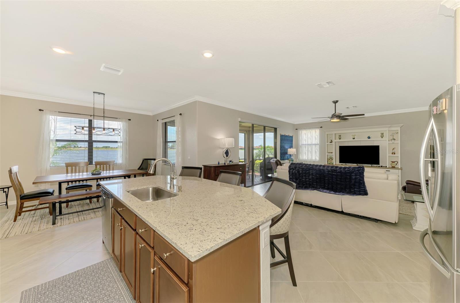 SARASOTA NATIONAL PH 13-B - Residential