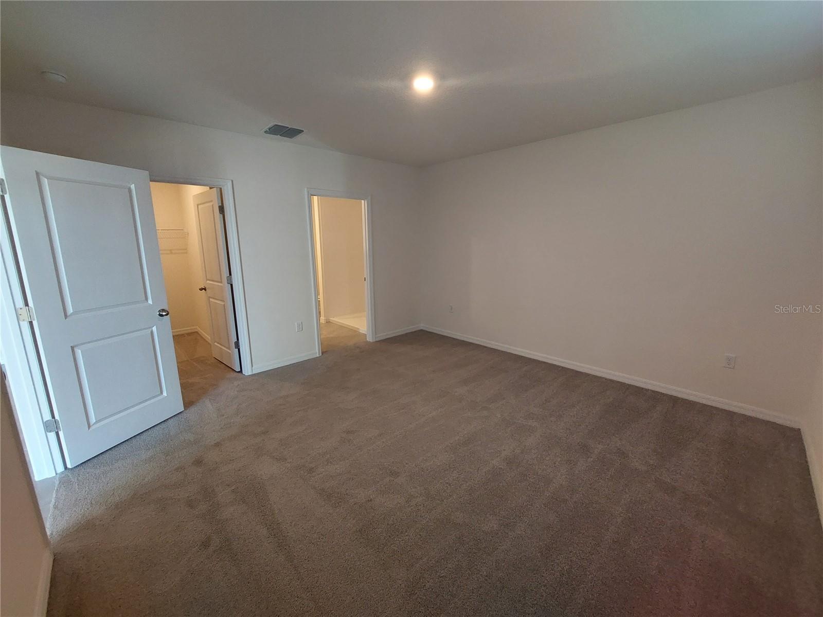 TWO RIVERS - Residential Lease