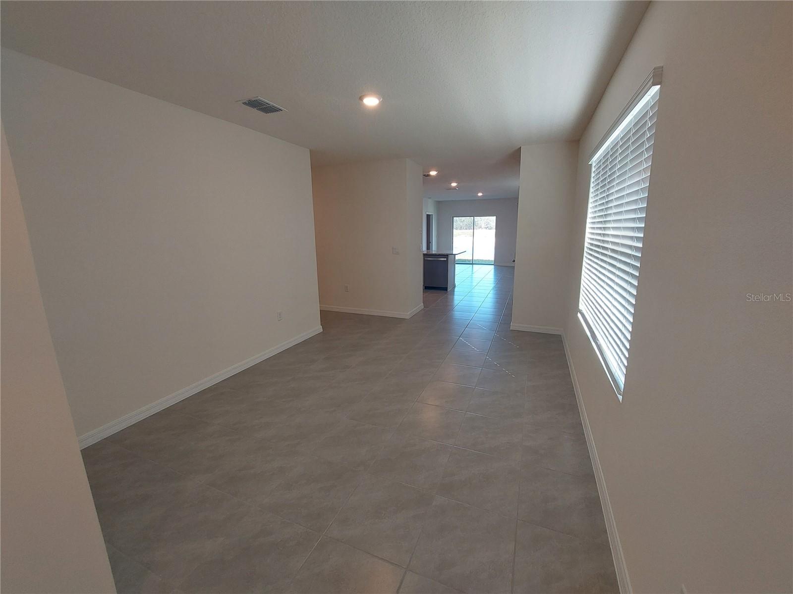 TWO RIVERS - Residential Lease