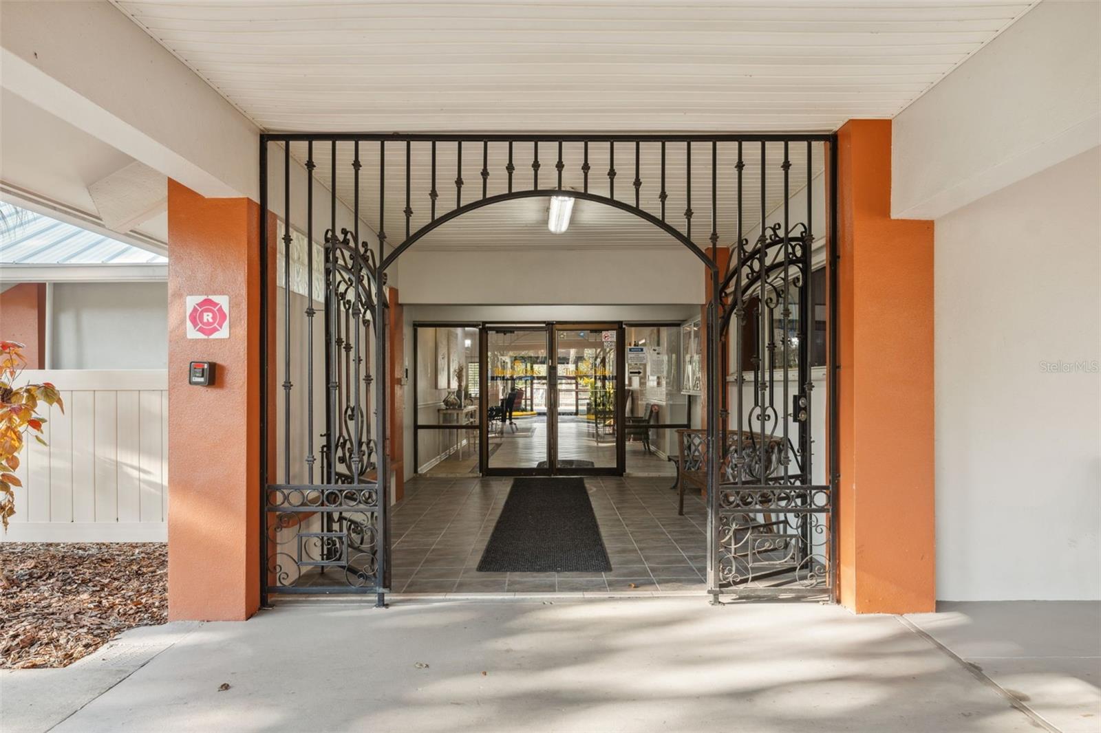 CAPRI VILLAGE CONDO 01 - Residential