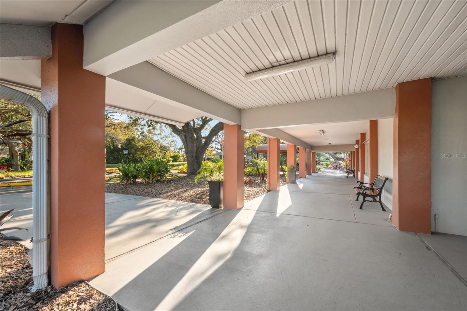 CAPRI VILLAGE CONDO 01 - Residential