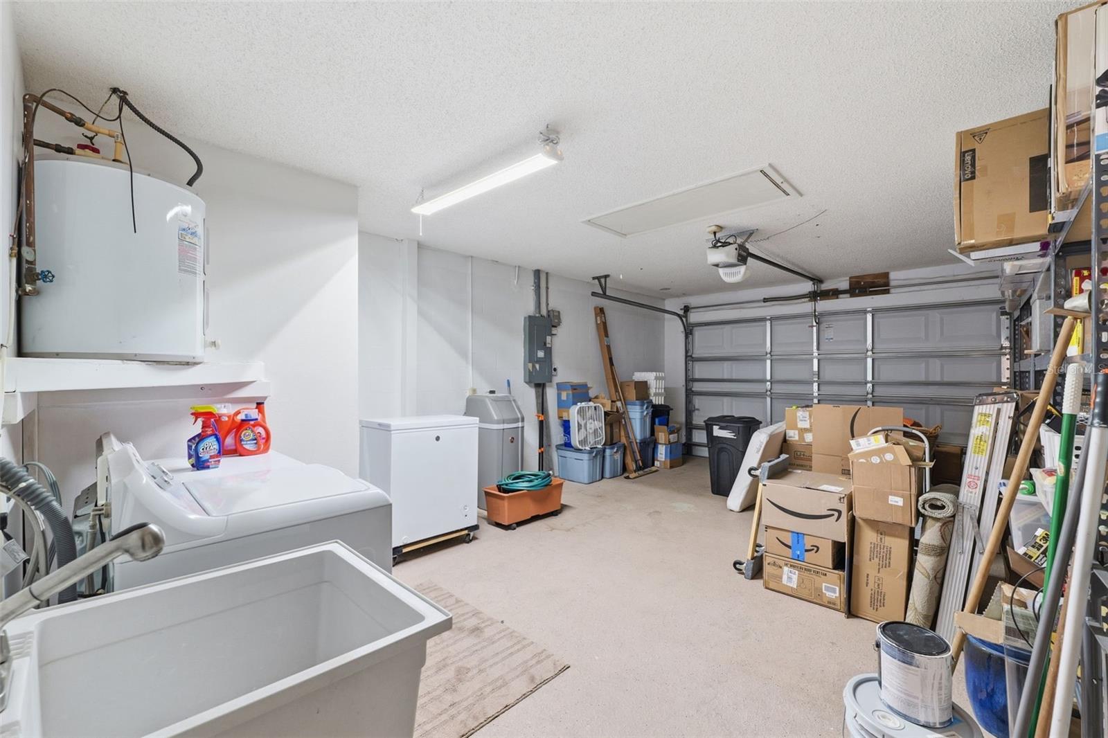 CAPRI VILLAGE CONDO 01 - Residential