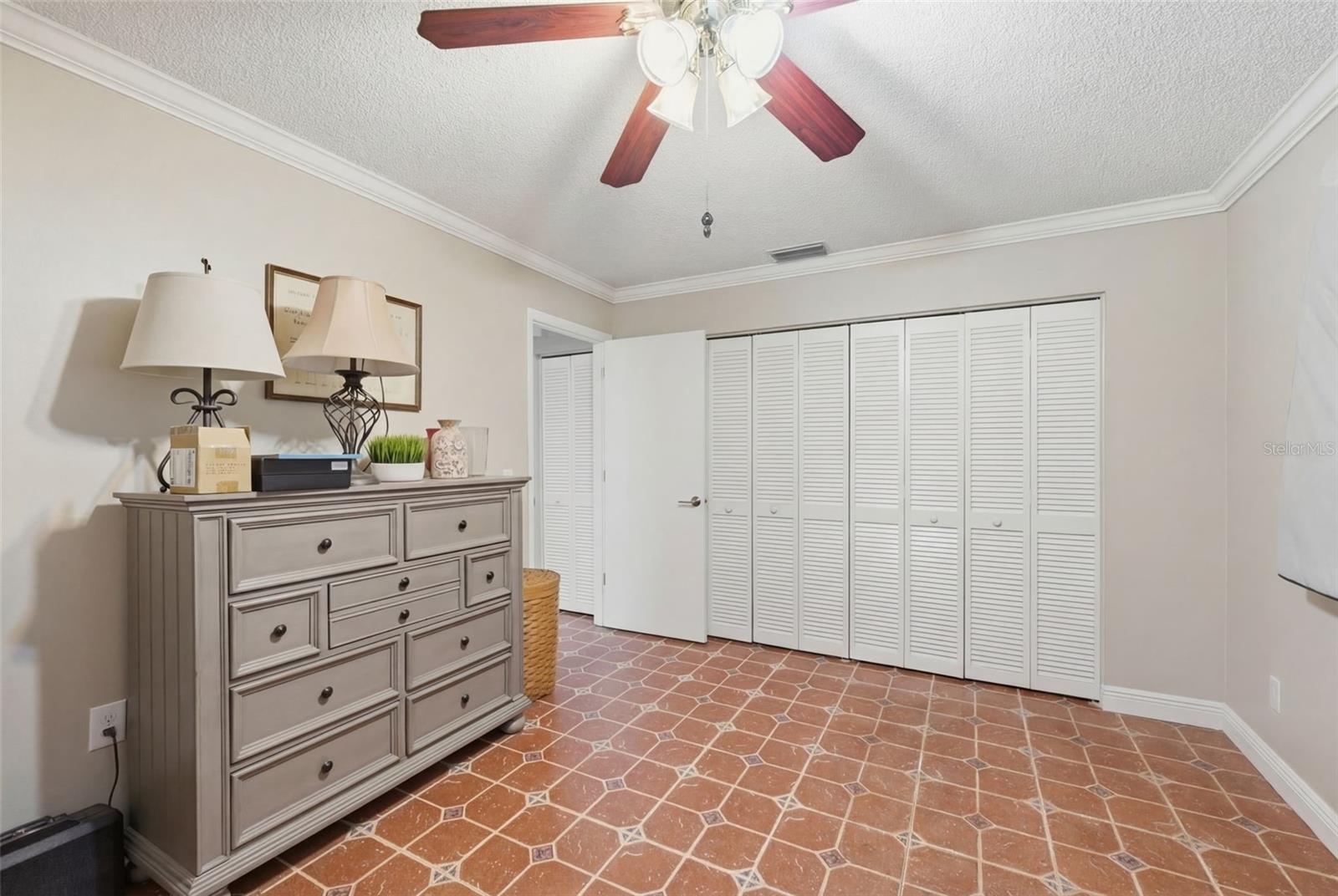 CAPRI VILLAGE CONDO 01 - Residential