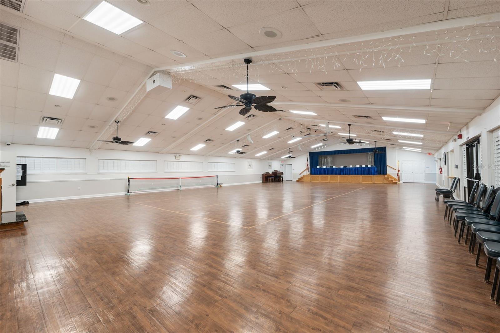 CAPRI VILLAGE CONDO 01 - Residential