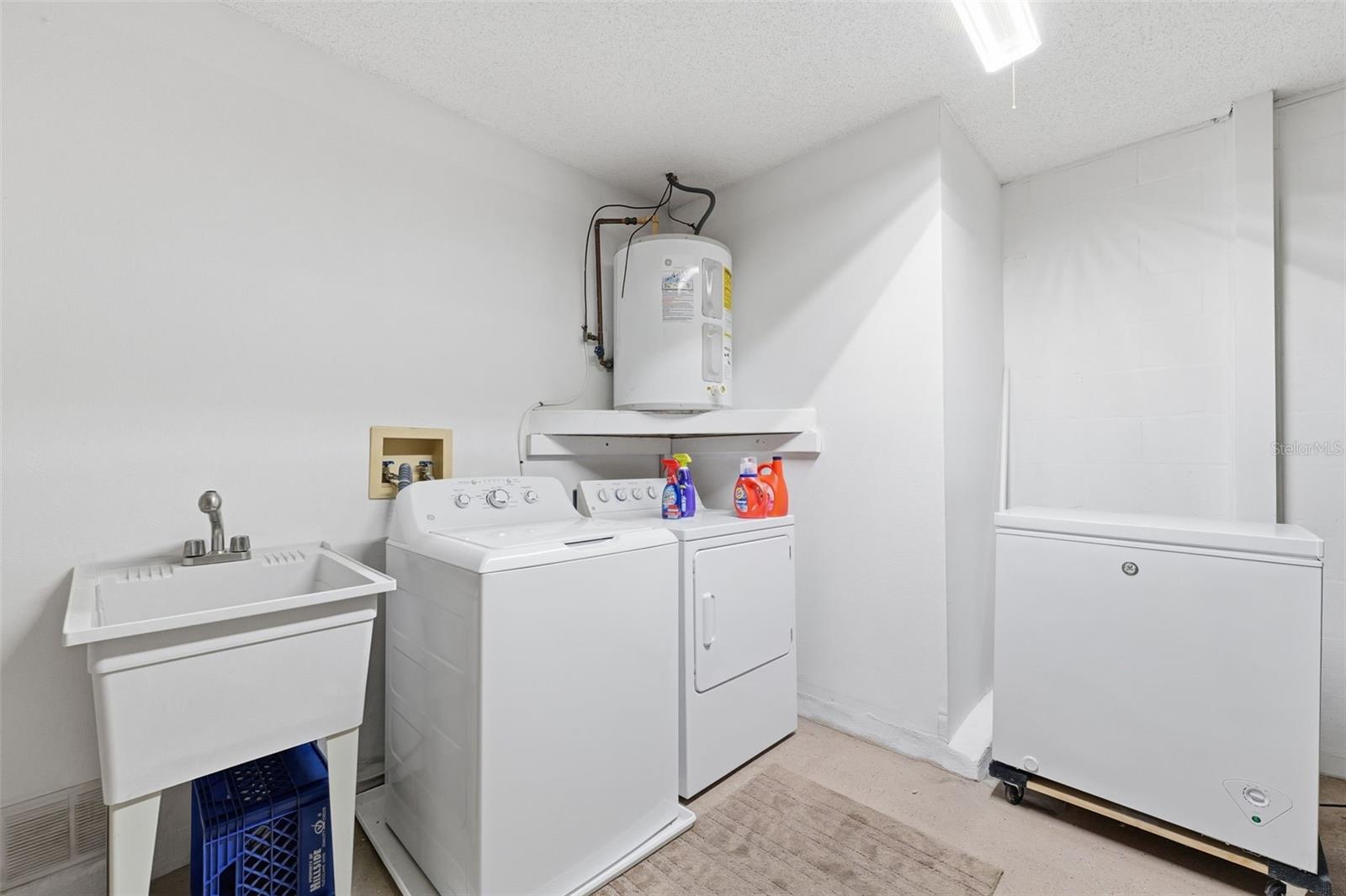 CAPRI VILLAGE CONDO 01 - Residential