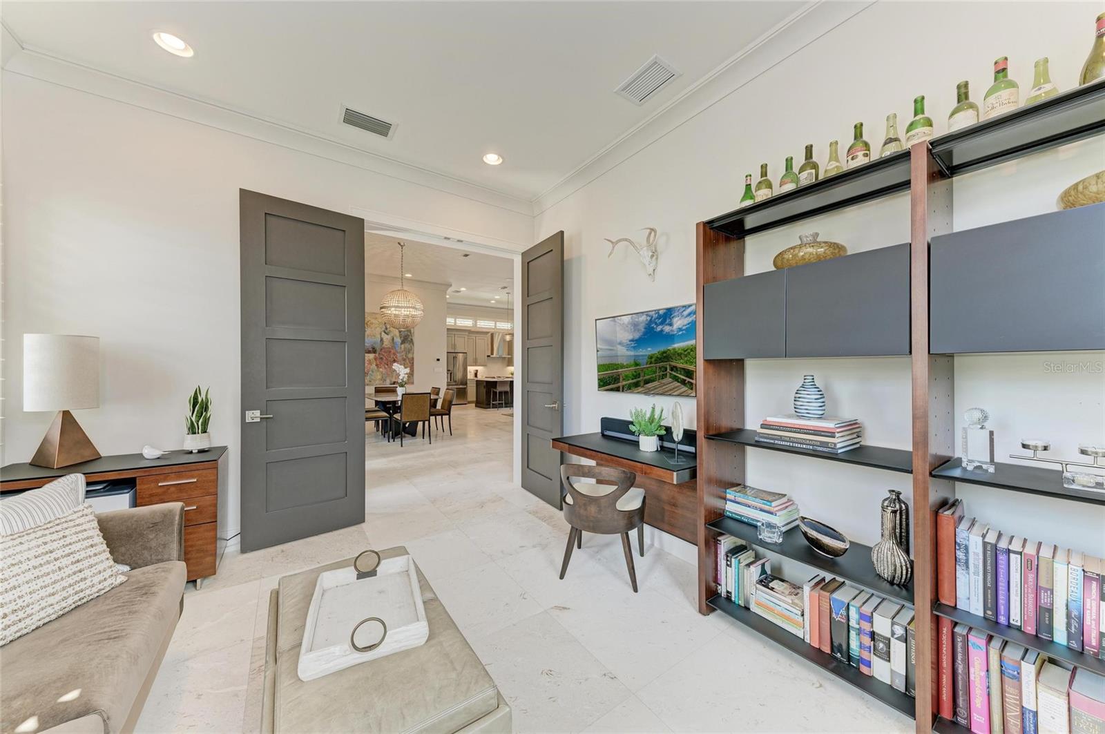 LEGENDS BAY - Residential
