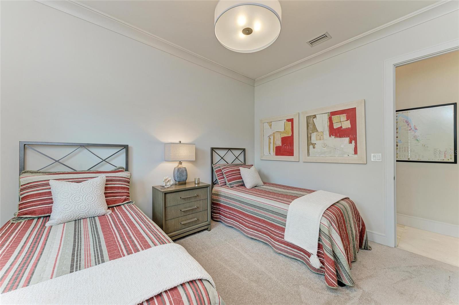 LEGENDS BAY - Residential