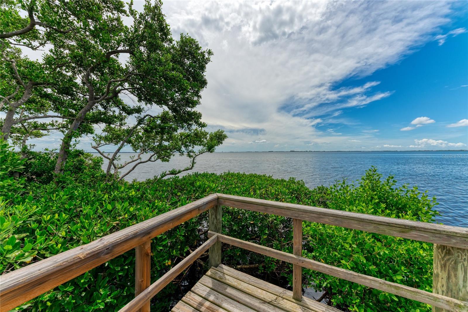 LEGENDS BAY - Residential