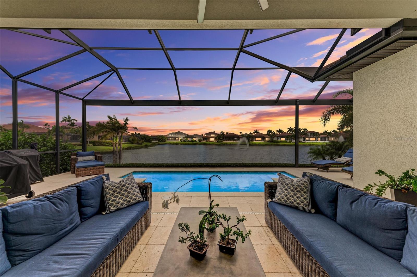 LEGENDS BAY - Residential