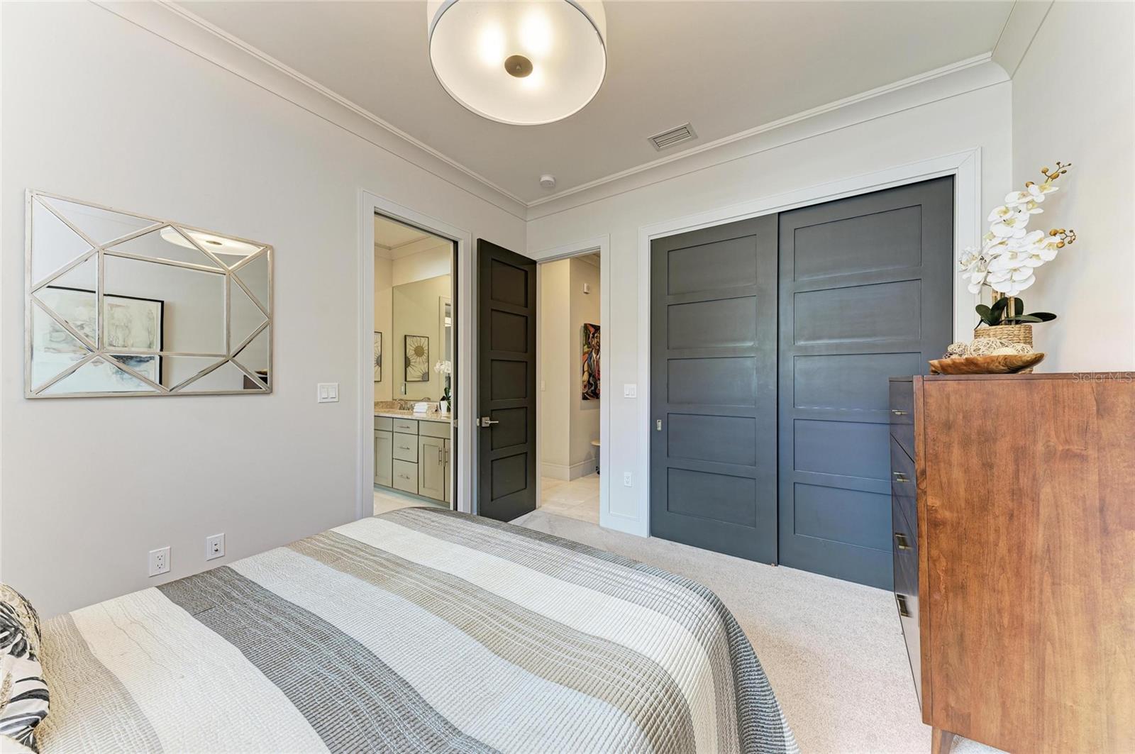 LEGENDS BAY - Residential