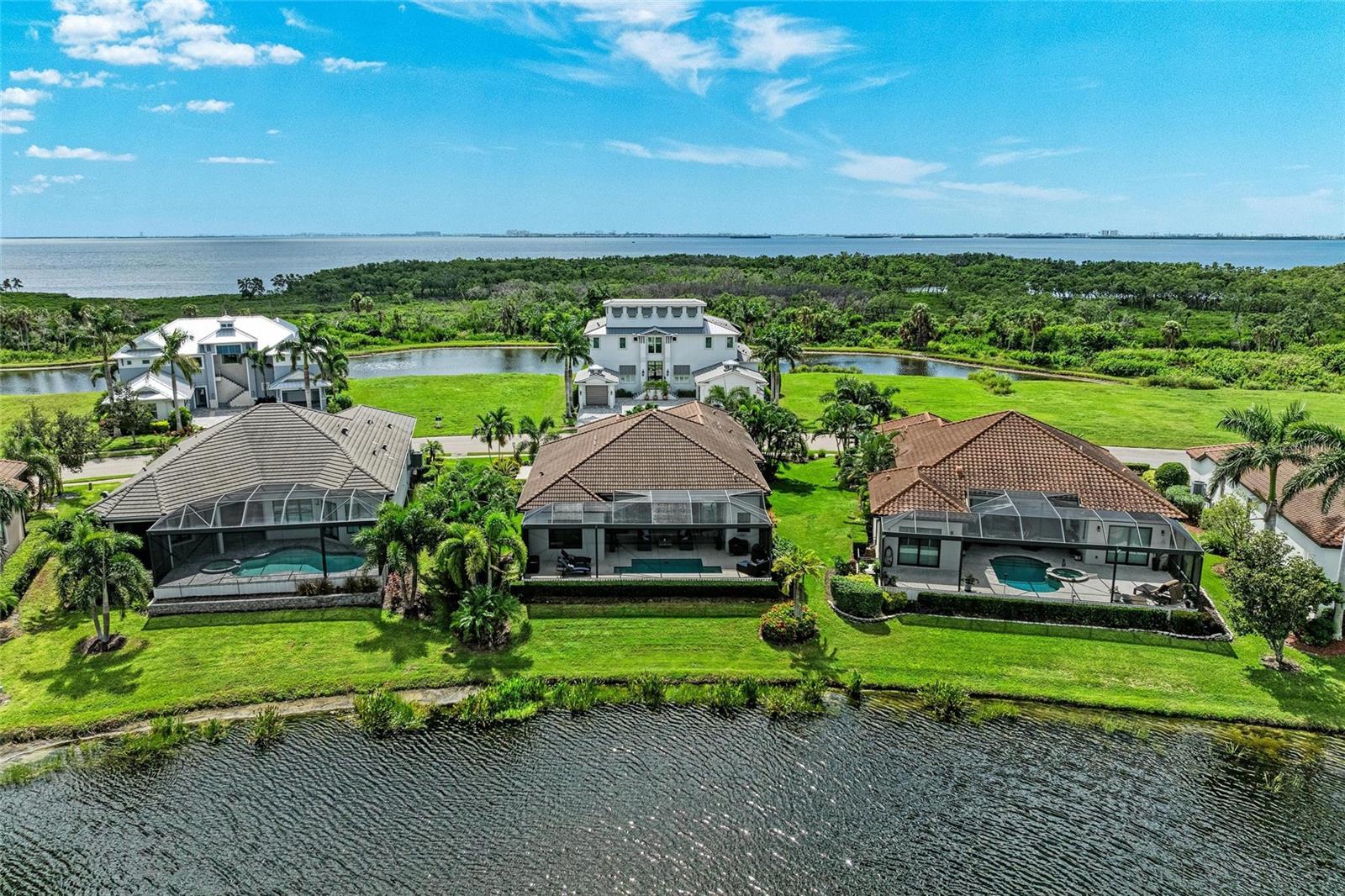 LEGENDS BAY - Residential