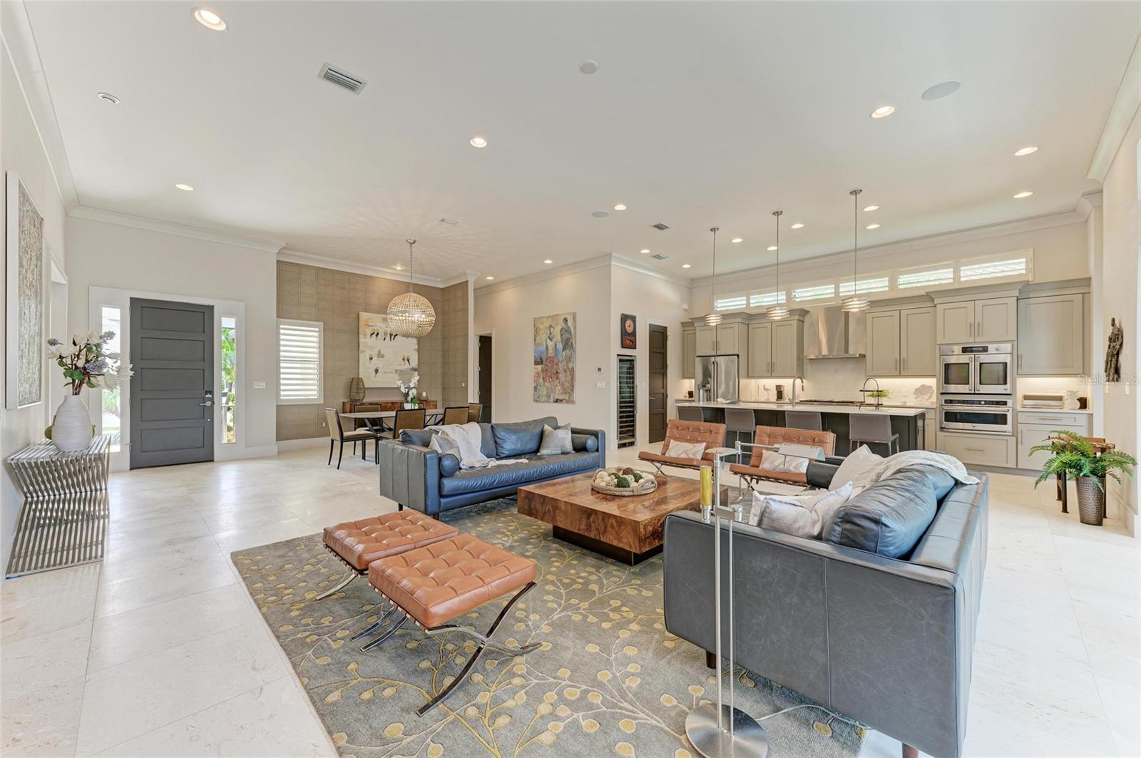 LEGENDS BAY - Residential