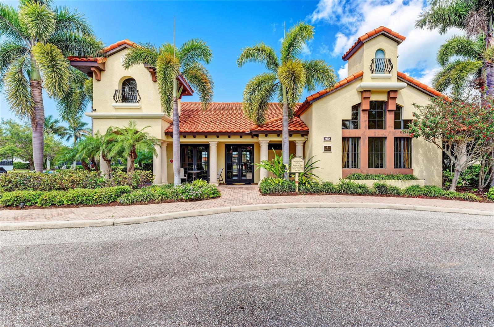 LEGENDS BAY - Residential