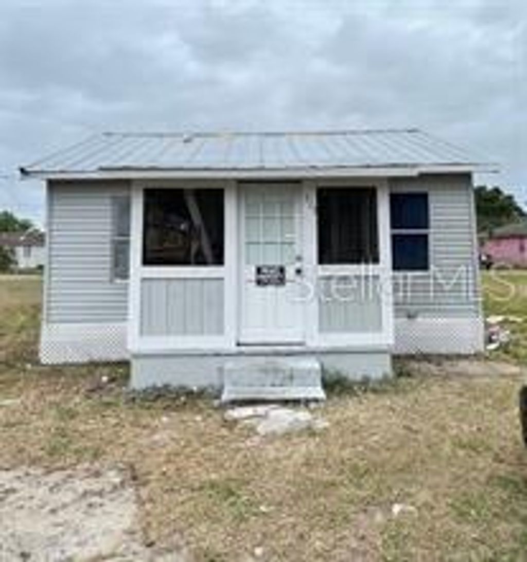 Photo of 513 Lincoln Avenue, Lake Wales, FL 33853 (MLS # O6350144)