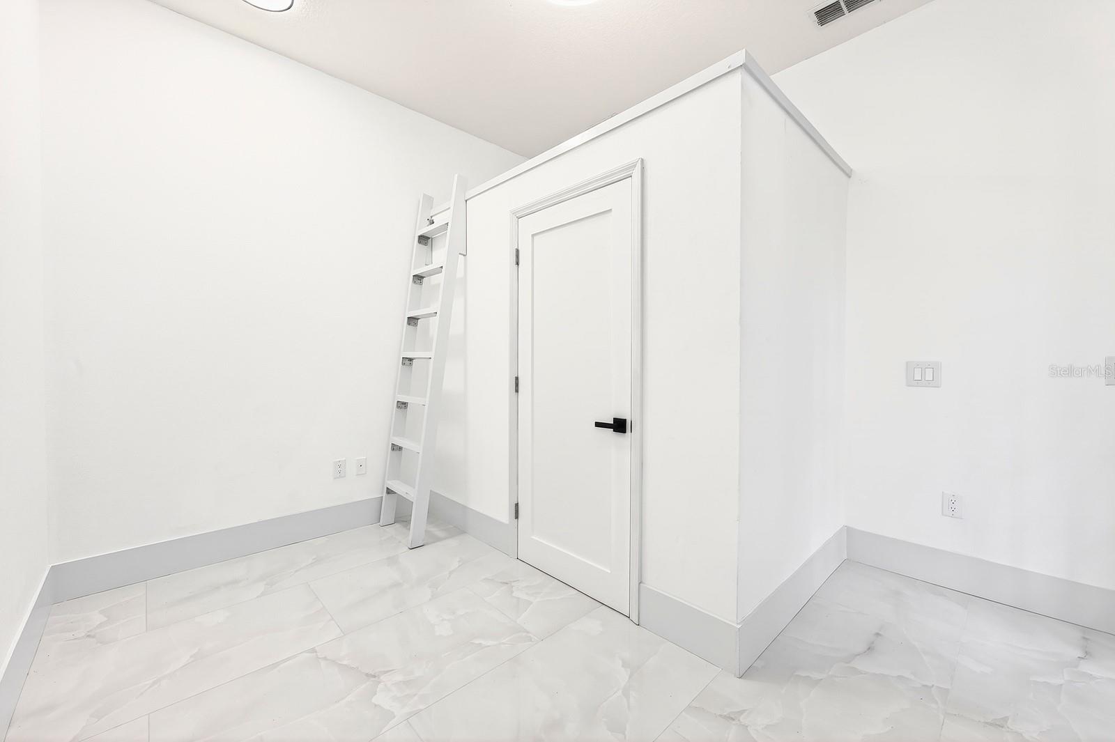 BAY ISLE 48 17 - Residential