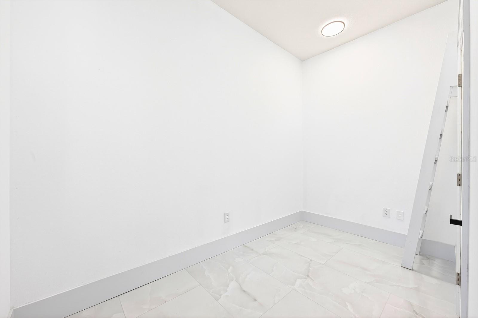 BAY ISLE 48 17 - Residential