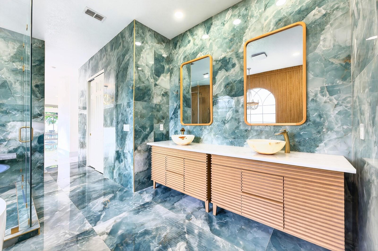 BAY ISLE 48 17 - Residential