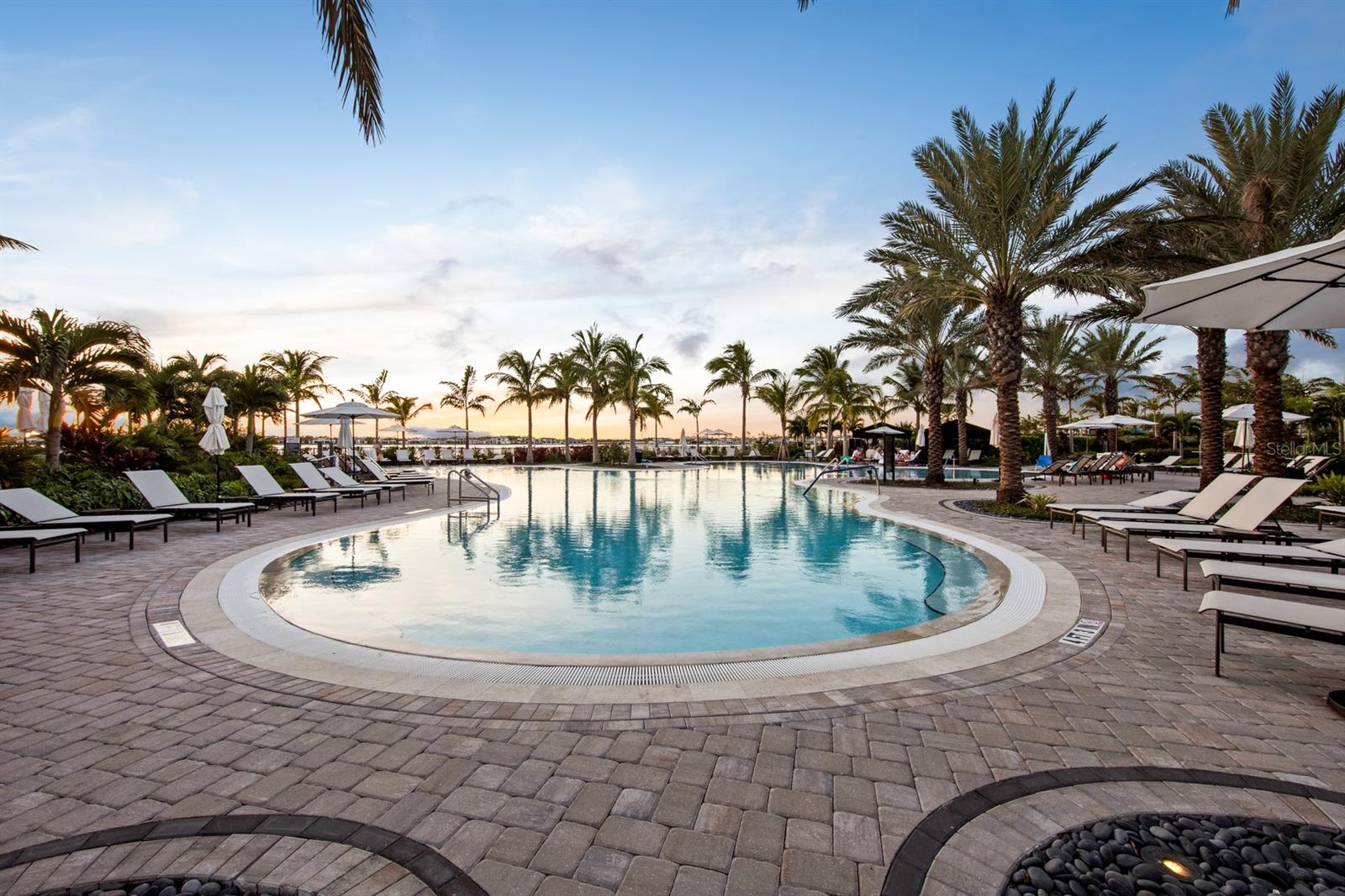 ESPLANADE LAKE CLUB PH 1 - Residential