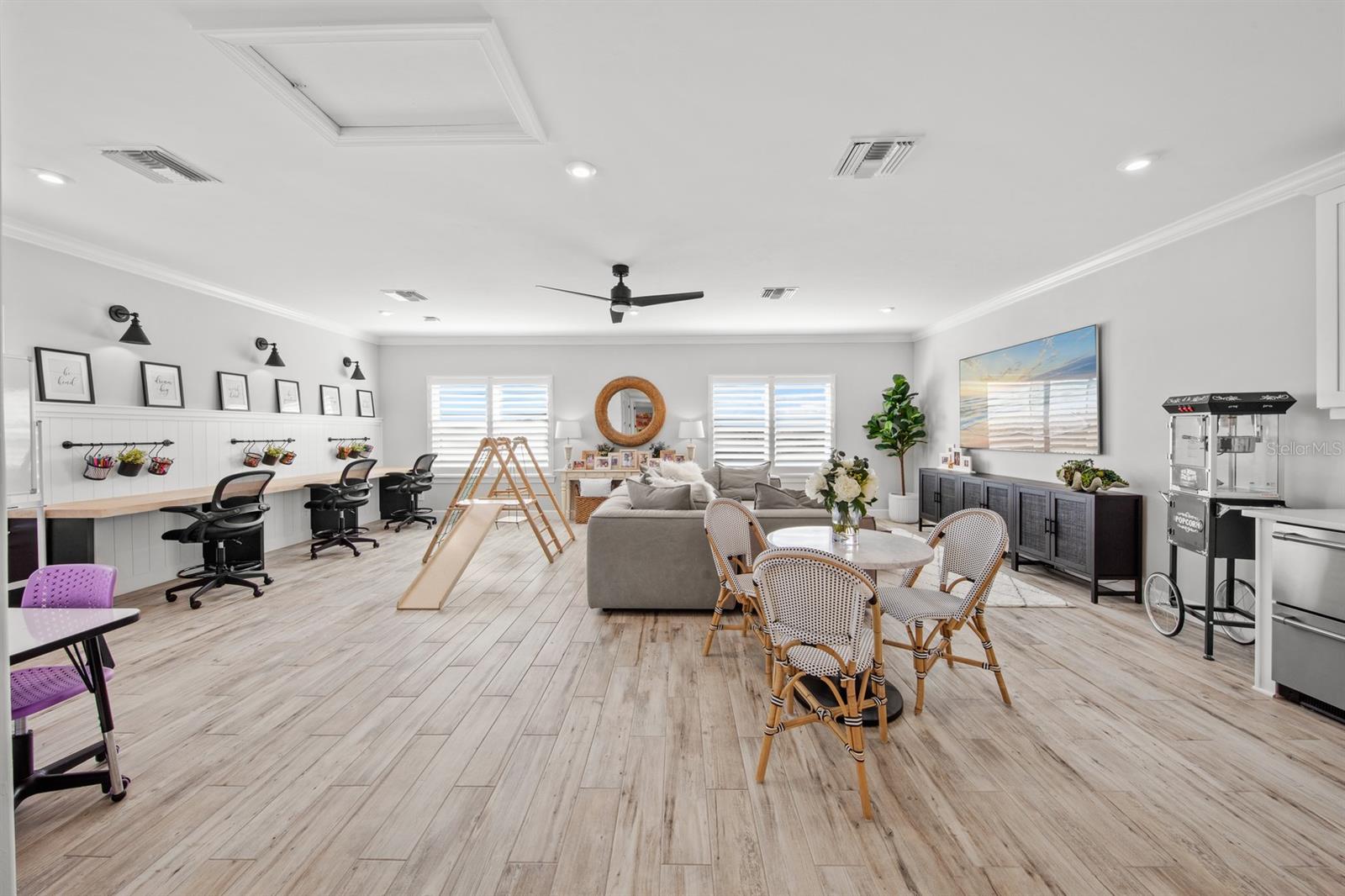 ESPLANADE LAKE CLUB PH 1 - Residential