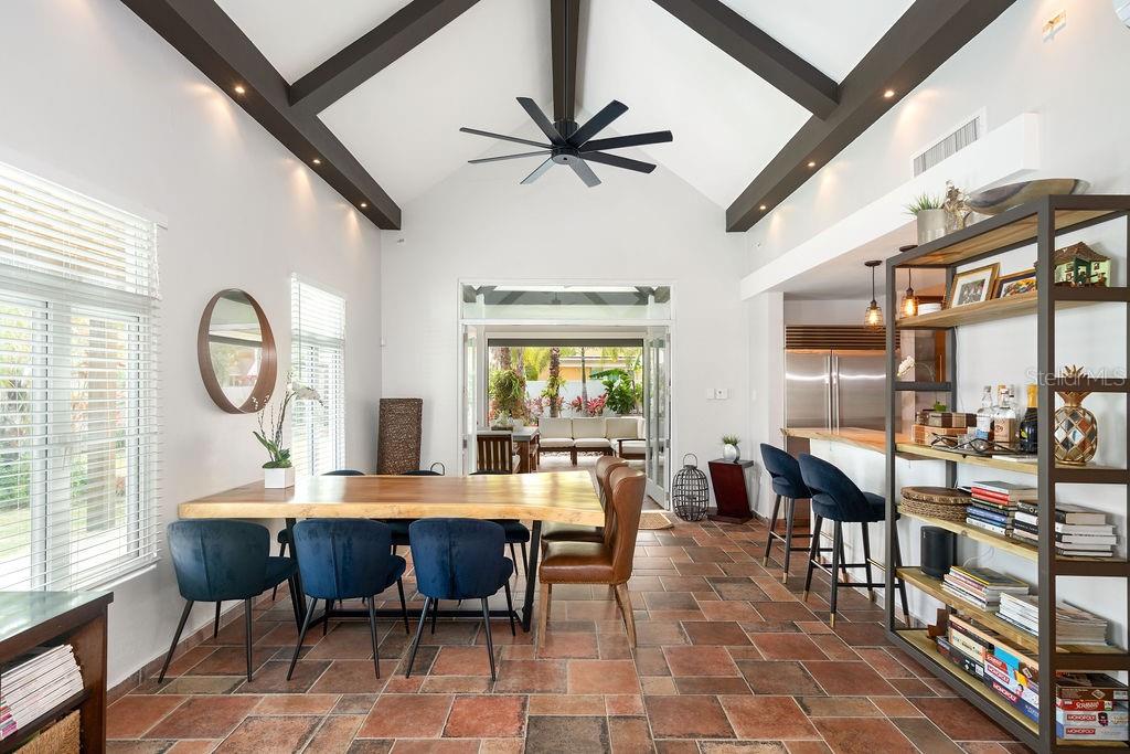 PASEO LAS PALMAS - Residential