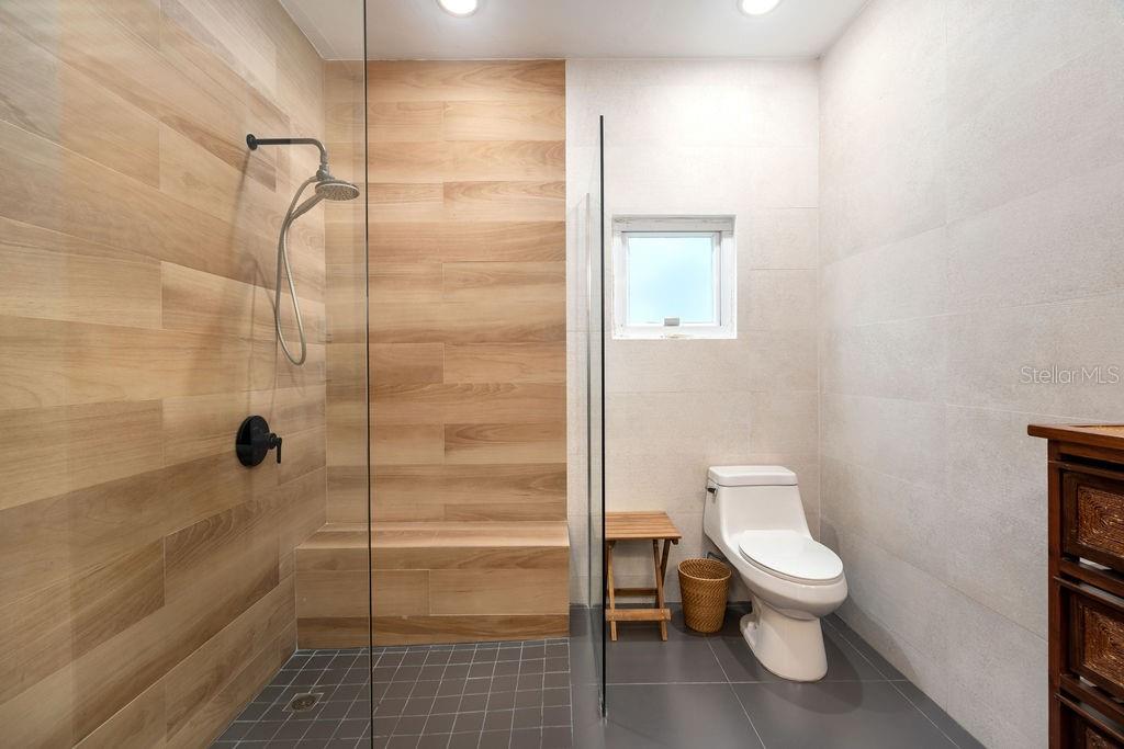 PASEO LAS PALMAS - Residential