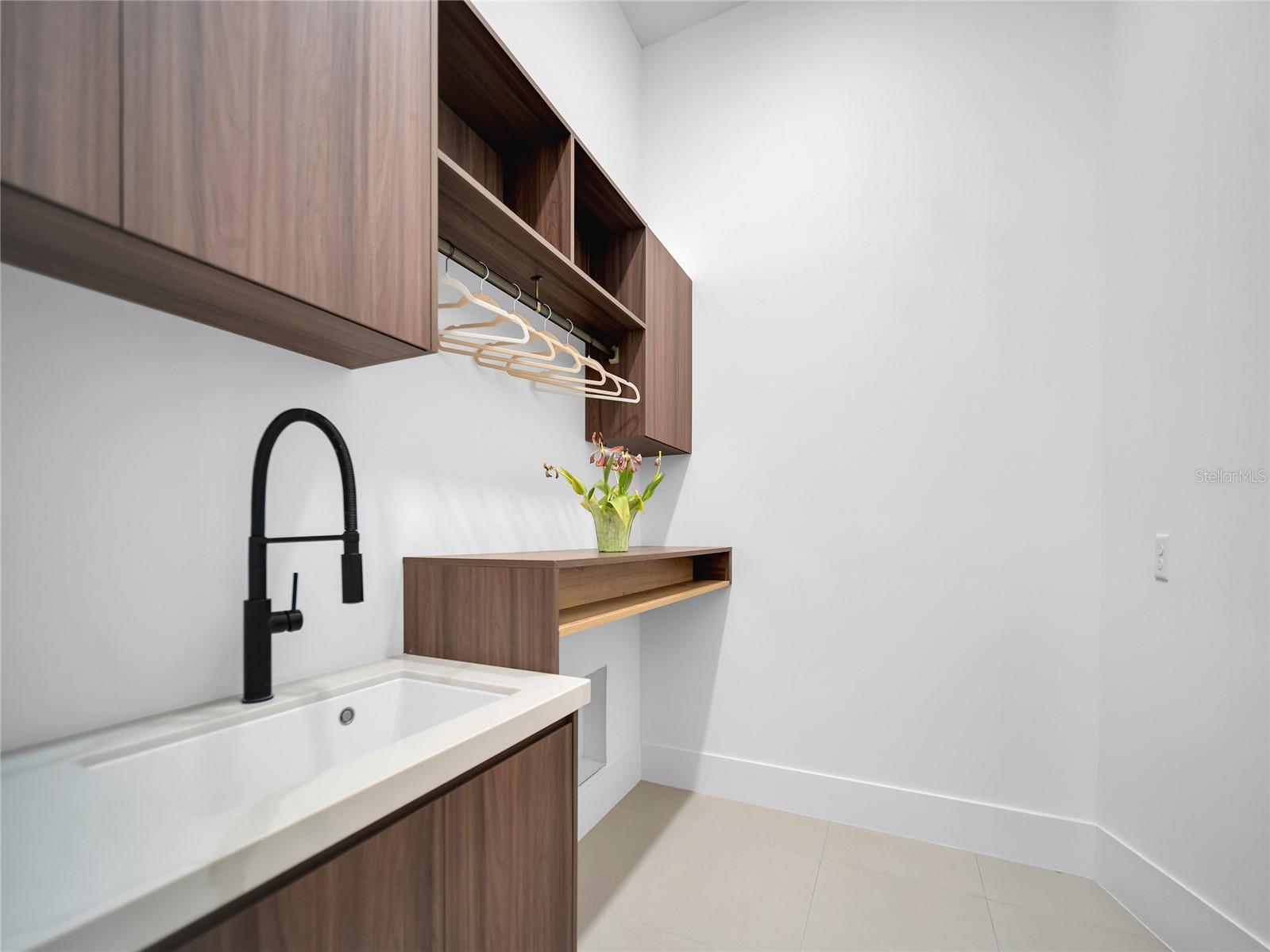 CRESCENT LAKE CLUB SUB - Residential