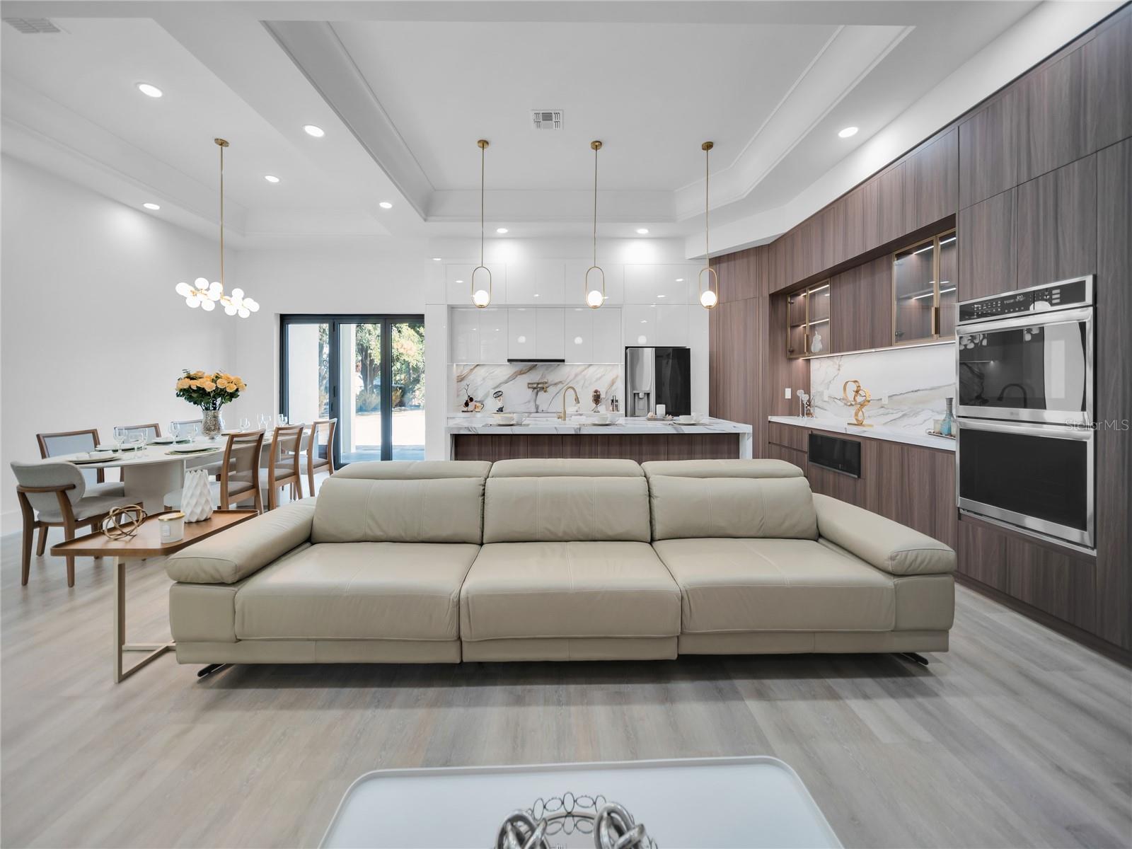 CRESCENT LAKE CLUB SUB - Residential