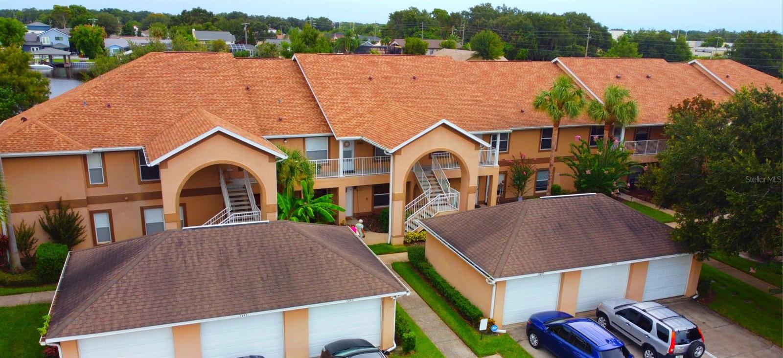 VILLAS/EMERALD LAKE CONDO PH 4 - Residential