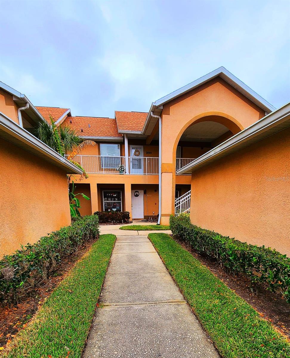 VILLAS/EMERALD LAKE CONDO PH 4 - Residential